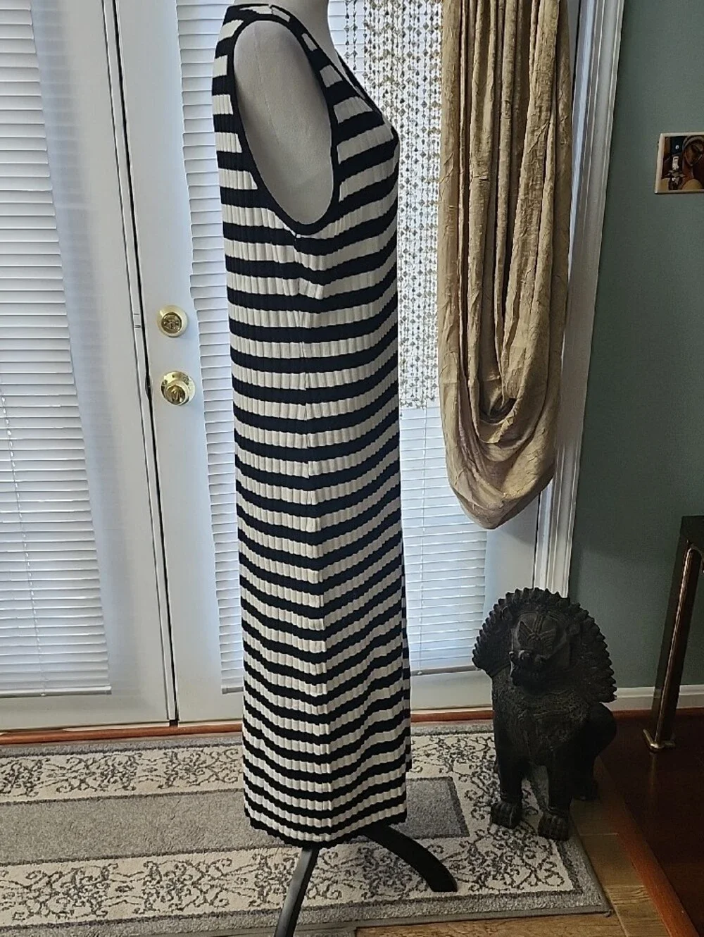 zeagoo Black and White Striped Sleeveless Maxi Dress - Picture 4 of 4
